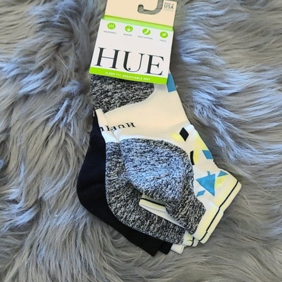 NEW Hue Womens 3 Pair Air Sleek Quarter Top Cushion Socks NWT - Picture 1 of 5